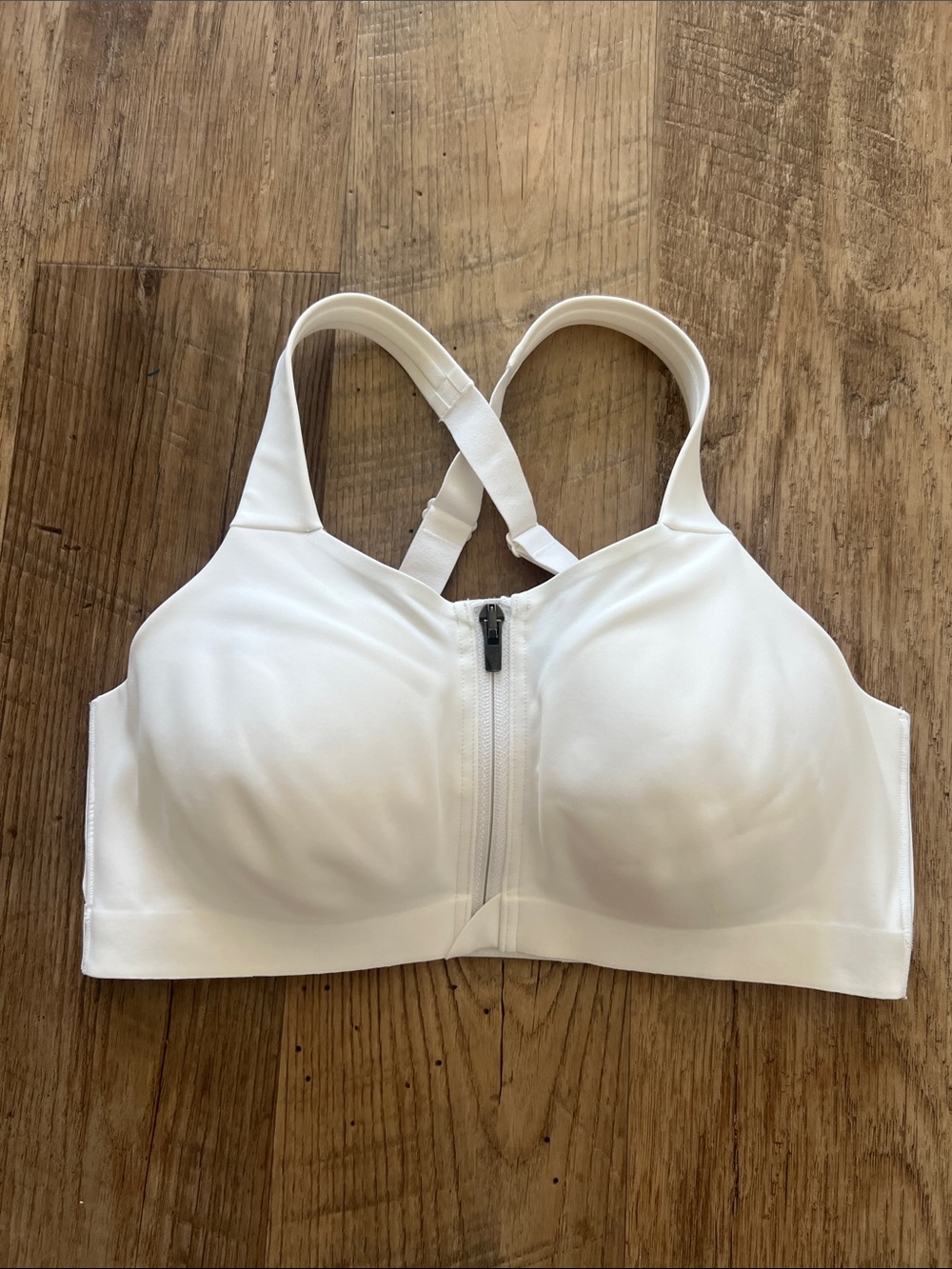 Victoria's Secret Knockout White Front-Zip Sports Bra 34D